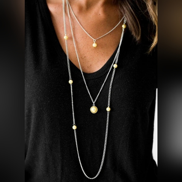 paparazzi Jewelry - Paparazzi Silver Necklace with Color Accents (2017)